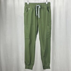 Medgear MG 8 Pocket Jogger Scrub Pants in Olive Green.
